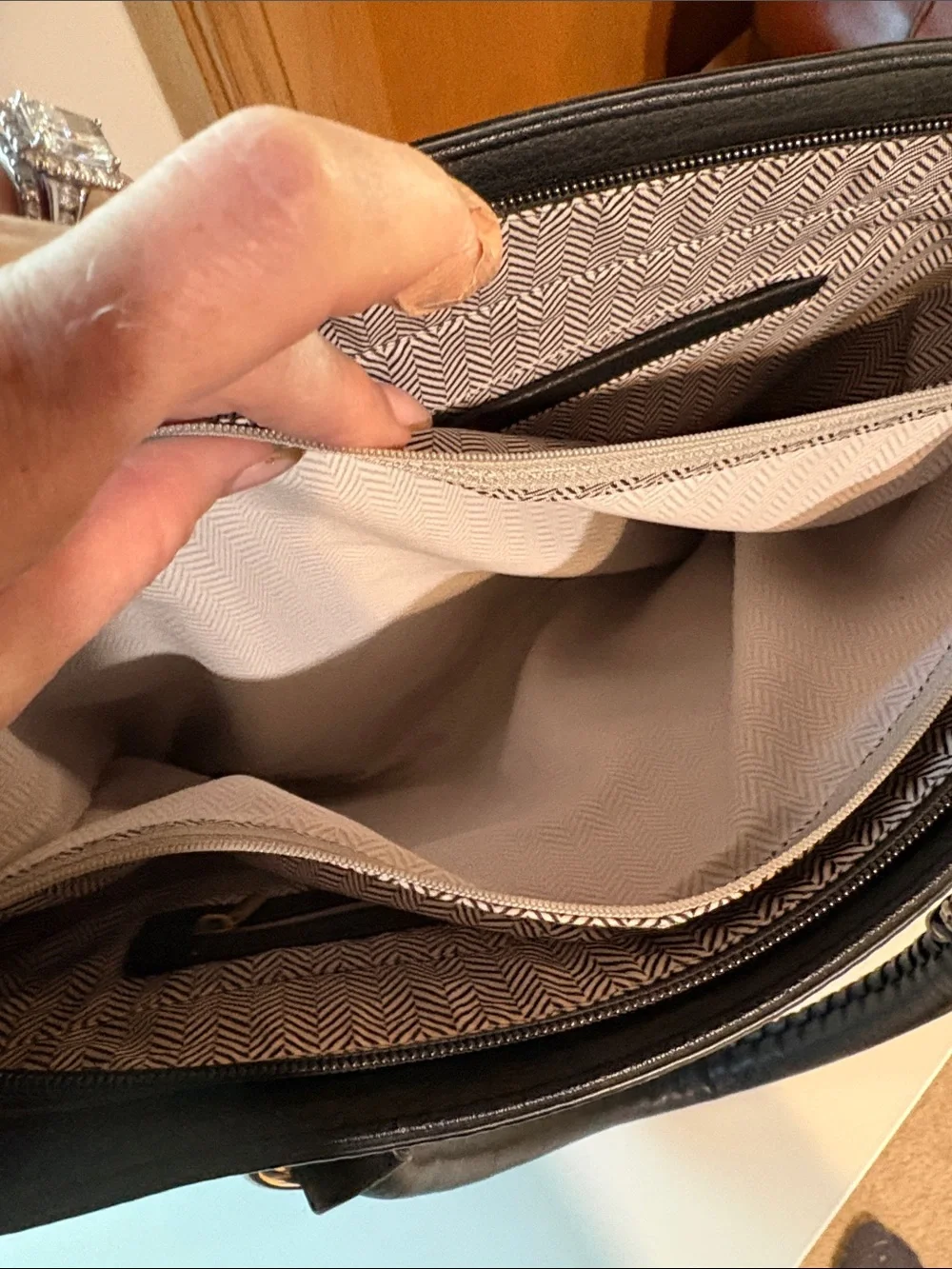 Unbranded vegan leather computer carry briefcase multi pocket black 15x12x4